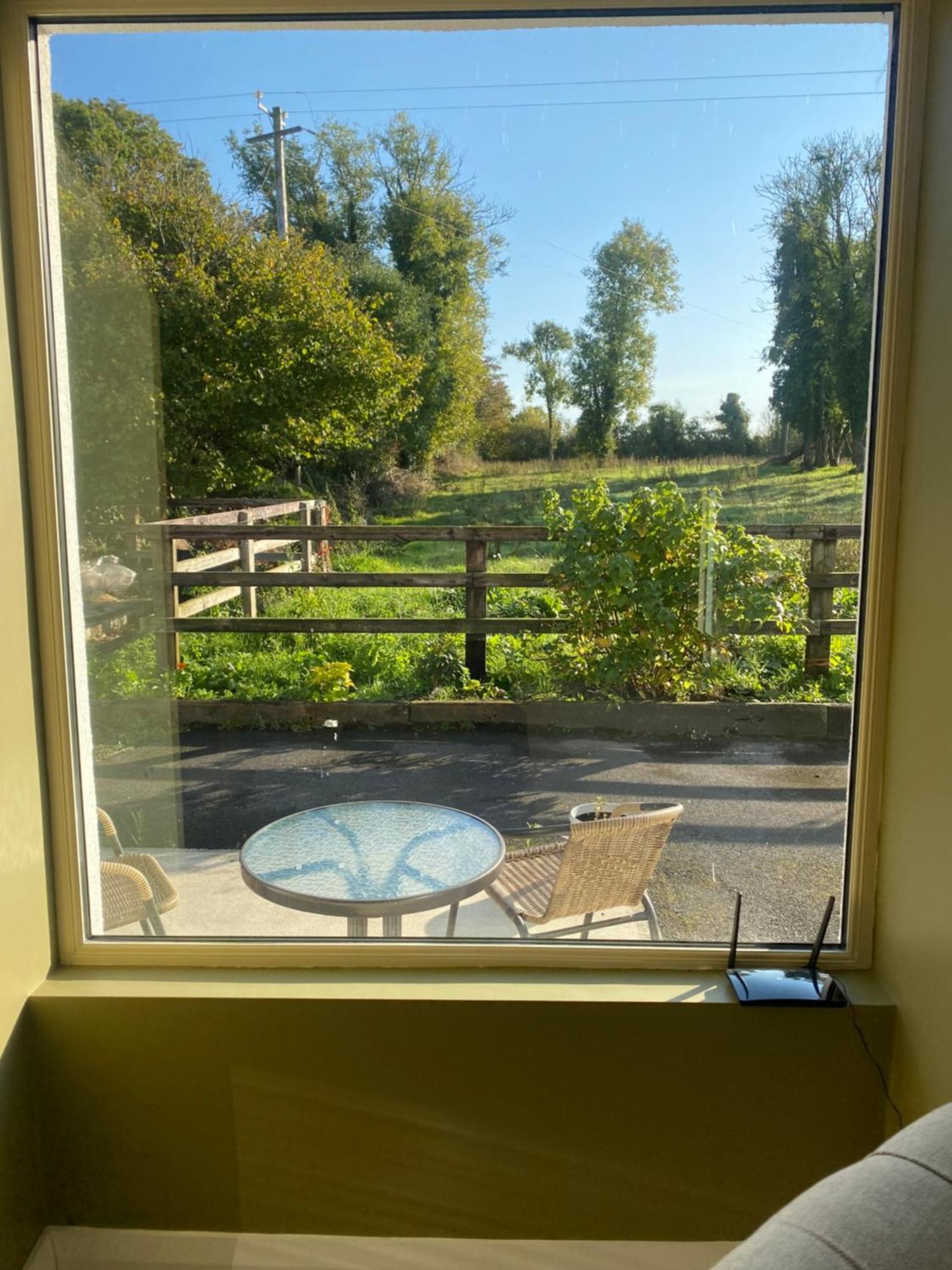 Luxury Country Escape Lägenhet Ennis Exteriör bild