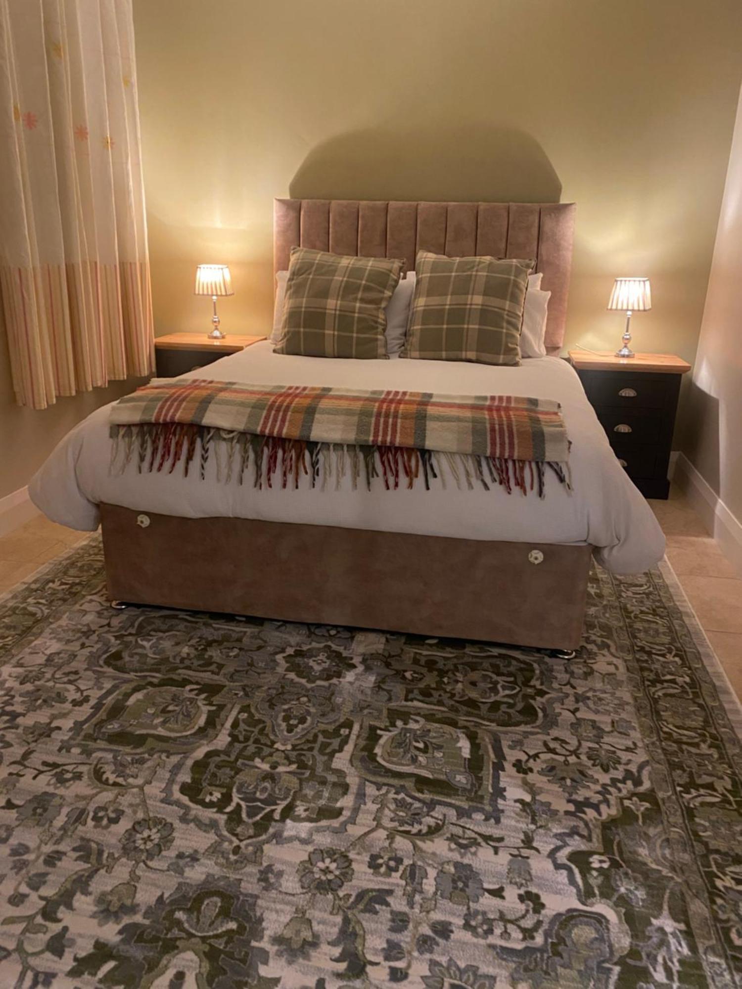 Luxury Country Escape Lägenhet Ennis Exteriör bild